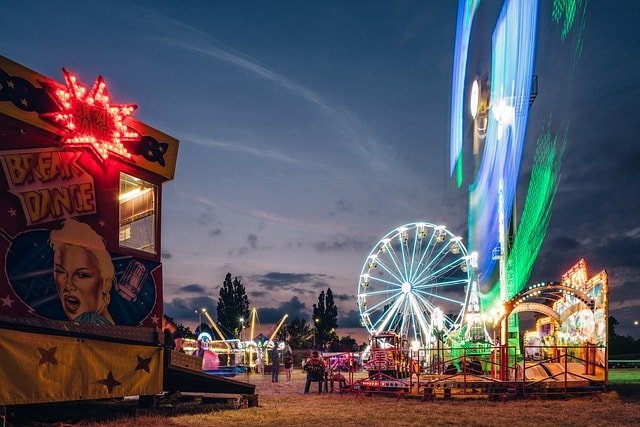 amusement park, ferris wheel, nature, one example, jobs, companies, workers, expected